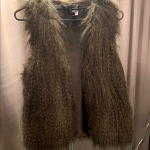 DIVIDED by H&M faux fur Vest